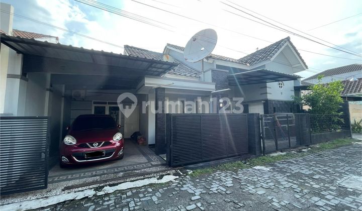 House for Rent Furnished 3 Bedrooms in Lempongsari Al Azhar Street Area House for Rent Furnished 3 Bedrooms in Lempongsari Al Azhar Street Area