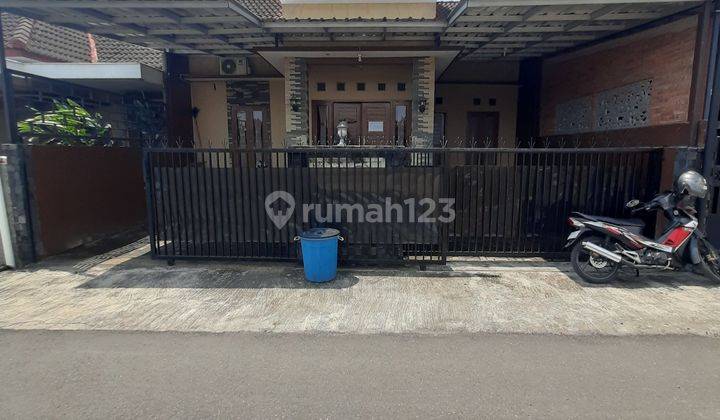 Rumah Disewakam Full Furnished 3 Kamar Tidur Akses Mobil Simpangan Area Jalan Kabupaten  1