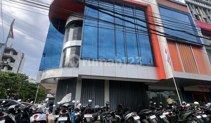 Good Shop House for Rent in Premium Area Near UGM and UNY 1