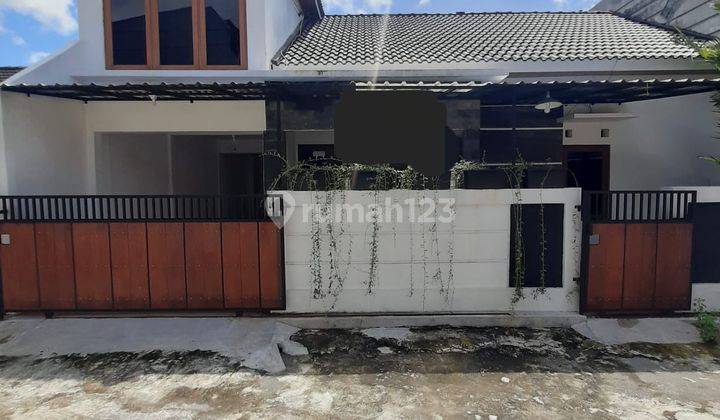 Rumah 2 Lantai 5 Kamar Tidur Dalam Perumahan Area Nogotirto  1