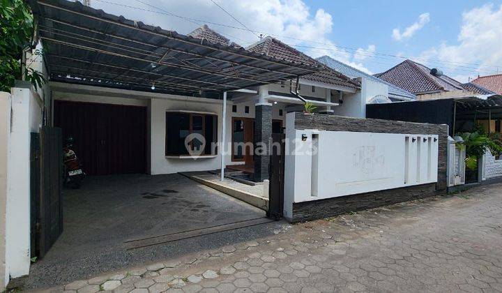 Rumah Disewakan Siap Huni Cck Untuk Kantor ,bimbel Area Jalan Kaliurang Km 7 1