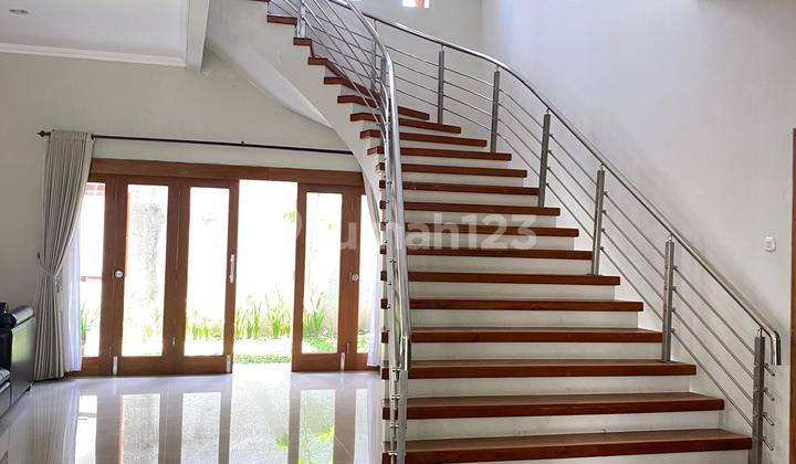 Rumah Mewah Dalam Perumahan Elit Furnish Siap Masuk Jalan Palagan Utara Hyatt 2