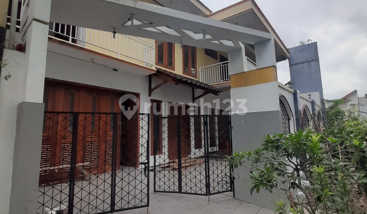 House for Rent Furnished 3 Bedrooms Pogung Baru Utara Area UGM