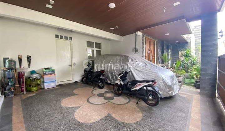 Rumah Mewah 3 Lantai Bukan Perumahan Dijual Cepqt Dekat Filosopi Kopi Jalan Palagan 2