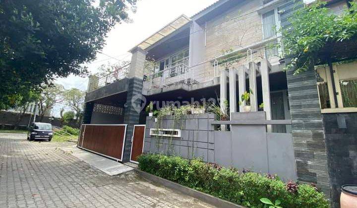 Rumah Mewah 3 Lantai Bukan Perumahan Dijual Cepqt Dekat Filosopi Kopi Jalan Palagan 1