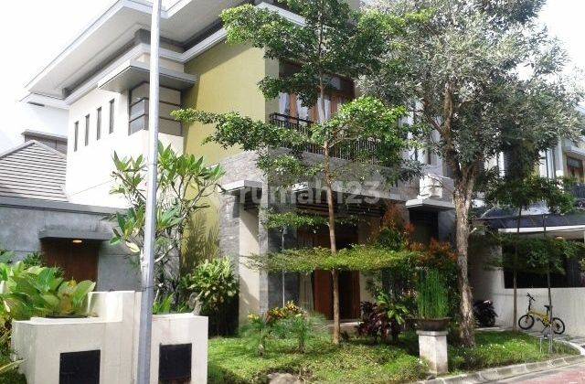 Rumah 2 Lantai Furnish Dalam Perumahan Elit Jalan Palagan Km 10  1