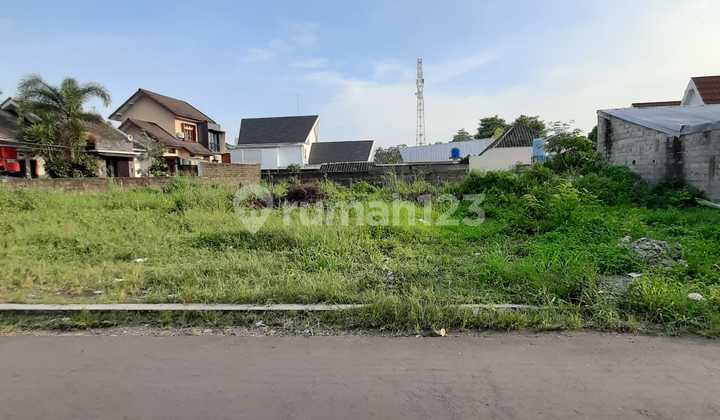 Yard Land for Rent in Jakan Palagan Area, Damai Street Near Hyatt