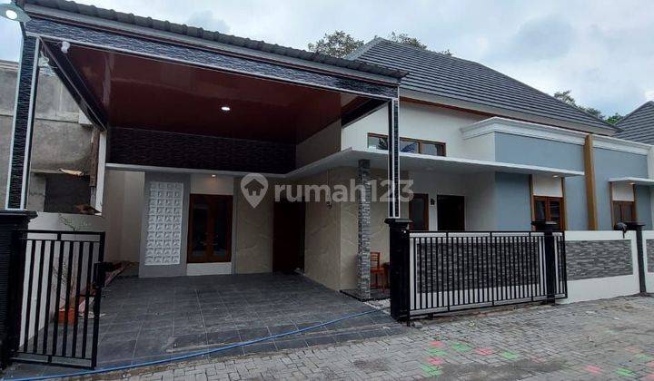 Rumah Dalam Perumhan Area Jalan Kaliurang Dekat Kekampus Uii Jakal  2