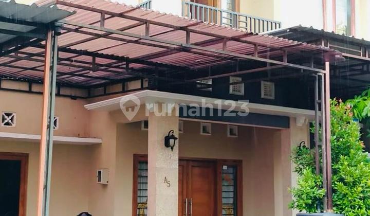 House for Rent Furnished 5 Bedrooms in Godean Road Housing Near Tugu Jogja