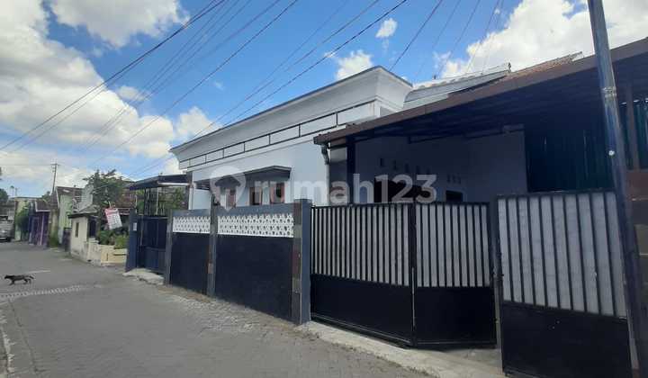 Rumah Disewakan Selatan Pojok Beteng Alun2 Jogja 2