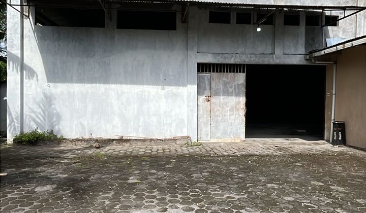 Warehouse Ready to Use Suitable for Furniture Etc. Palagan Road Area Warehouse Ready to Use Suitable for Furniture Etc. Palagan Road Area