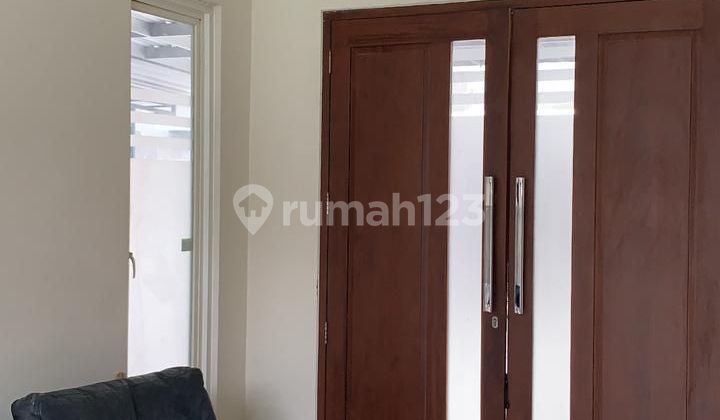 Semi-Furnished House for Rent in Umbulharjo Area, 5 Bedrooms in a Housing Complex 2