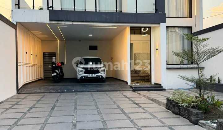 Luxury Furnished House with Private Pool Area Near Jombor UGM RSA