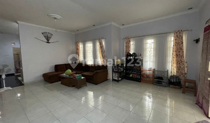 House for Rent Furnished 3 Bedrooms in Lempongsari Al Azhar Street Area House for Rent Furnished 3 Bedrooms in Lempongsari Al Azhar Street Area