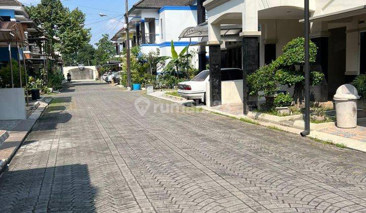 Rumah Furnish 2 Lantai Dalam Perumahan Area Jalan Wahid Hasyim Dekat Pakuwon Mall Kampus Upn 2