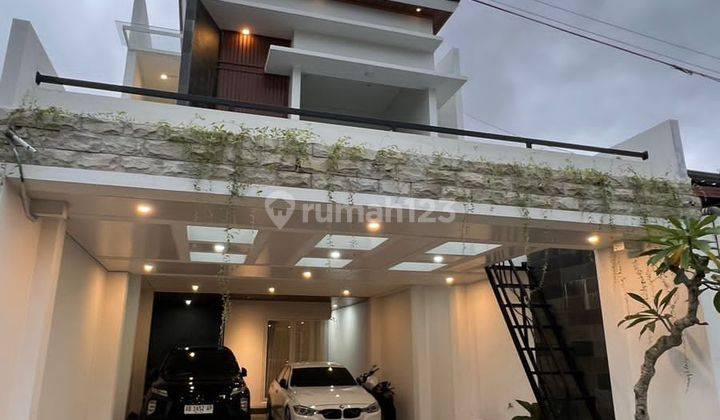 Rumah Mewah Full Furnished Dalam Perumahan Area Jalan Parangtritis Dekqt Kekota Jogja 1