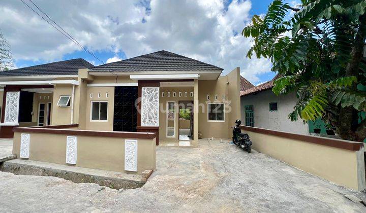 Rumah 2 Unit Siap Huni Area Jalan Godean Dekat Kekota Jogja 1