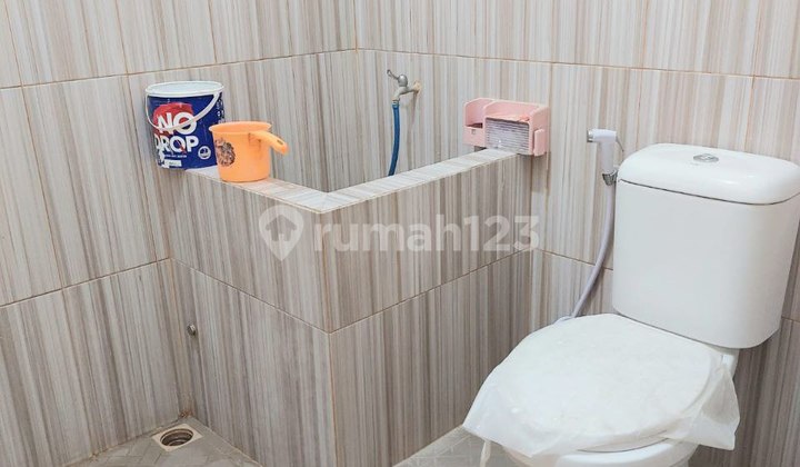 Ready-to-Occupy House in RUNGKUT ASRI 2