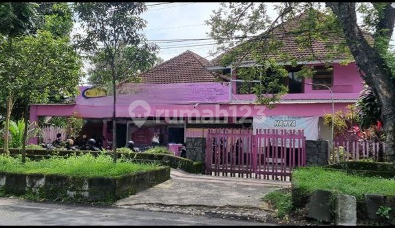 Rumah pojok 2 lantai di Jl.Bogor Malang Cocok unt usaha dan perkantora Rumah pojok 2 lantai di Jl.Bogor Malang Cocok unt usaha dan perkantora