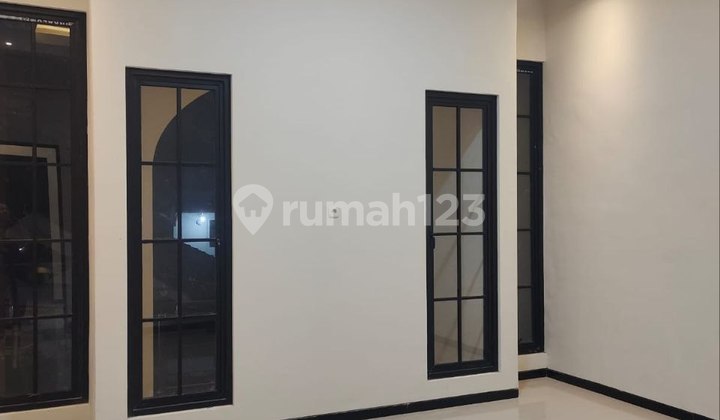Selangkah ke Merr Rumah Baru Lokasi Premium Ready 2 Unit Selangkah ke Merr Rumah Baru Lokasi Premium Ready 2 Unit