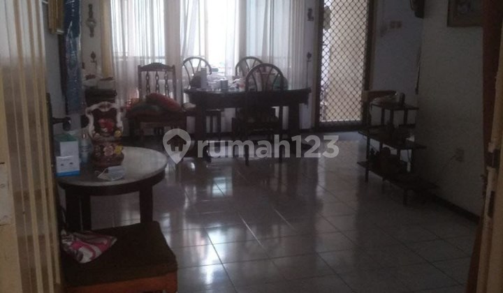 Dijual rumah Rungkut Mapan Barat 2
