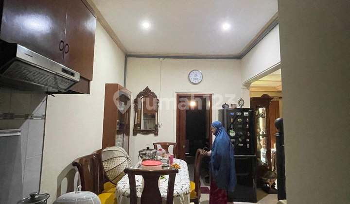 Dijual rumah klasik Rungkut Asri 2