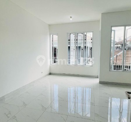 Dijual New Minimalis 2 Lantai Perumahan Pondok chandra (cluster depan) 2