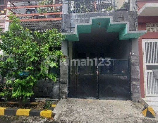 Dijual Rumah 2 1/2 Lantai Semolowaru Indah 1