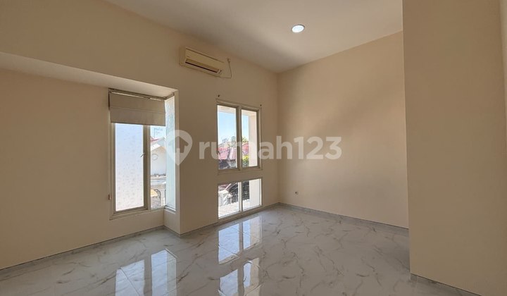 For sale 2-story house in Sutorejo near Raya Mulyosari 2