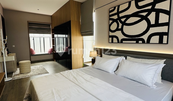 Modern 2-Story House in BSD Cluster Izzi Sinarmas Land 2