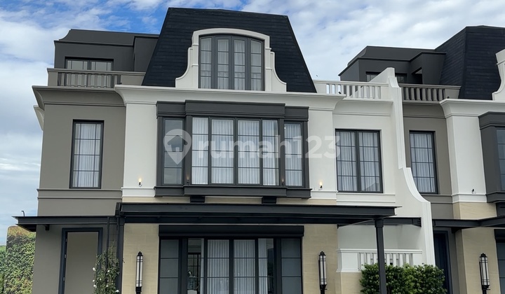 Rumah Mewah Gading Serpong 3 Lantai Cluster Bellfont