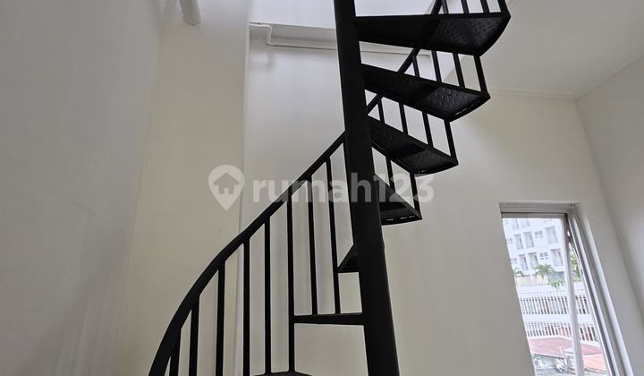 For Sale: 4.5-Story Shop House on Jendral Sudirman Street, Tangerang 2