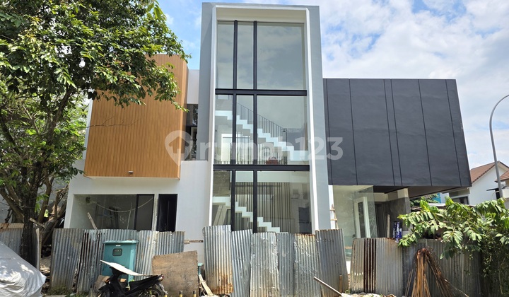 Rumah Hoek Brand New Cluster Eternity The Icon BSD