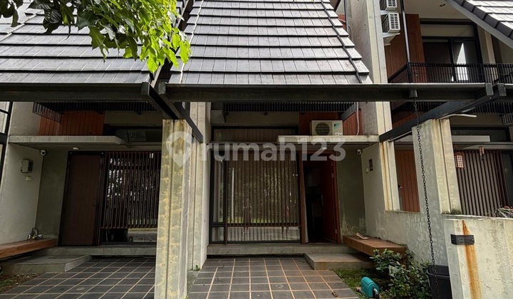 Rumah Full Furnished Depan Taman Fleekhauz - BSD