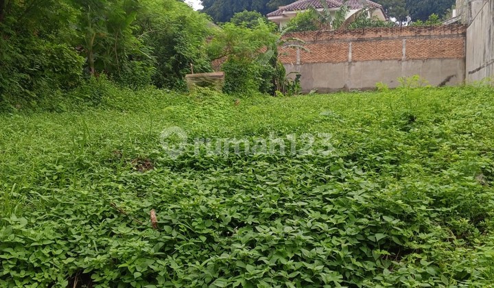 Land by the Road Inside the Jakapermai Housing Estate in Bekasi Land by the Road Inside the Jakapermai Housing Estate in Bekasi