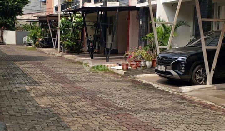 Rumah Semi Furnished 2 Lantai di Pondok Cikunir Bekasi  2