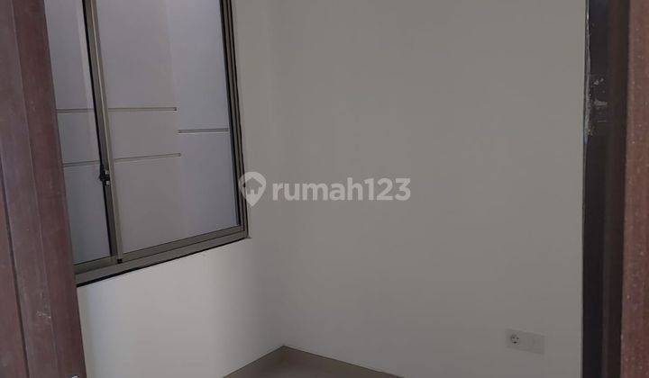 Paling Murah Disewakan Rumah 4.5x10 Tipe 3 Lantai di Pik 2 7