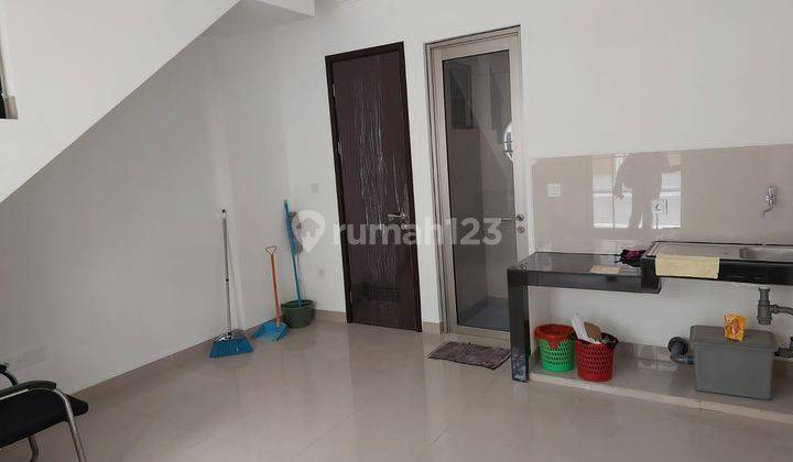 Paling Murah Disewakan Rumah 4.5x10 Tipe 3 Lantai di Pik 2 6