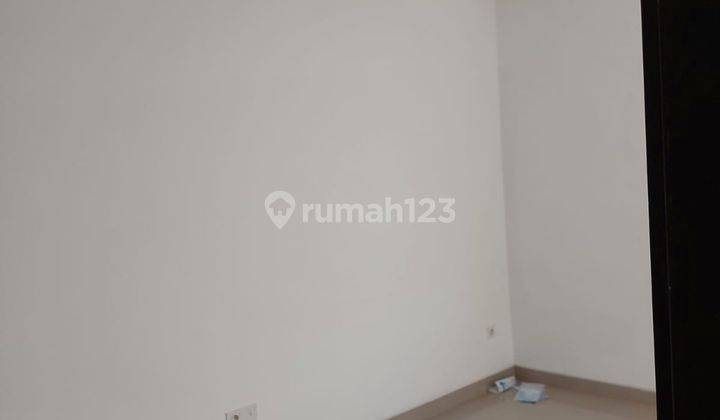 Paling Murah Disewakan Rumah 4.5x10 Tipe 3 Lantai di Pik 2 13