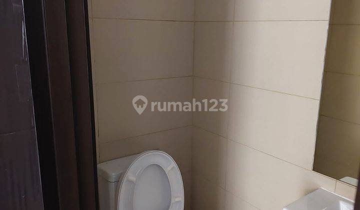 Paling Murah Disewakan Rumah 4.5x10 Tipe 3 Lantai di Pik 2 17