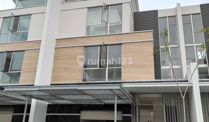 Rumah Golf Island 10x35 The Chopin Signature  1