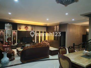 Rumah Florence Grande Pik Uk.12x25 Full Furnish, Ada Ruang Karaoke 1