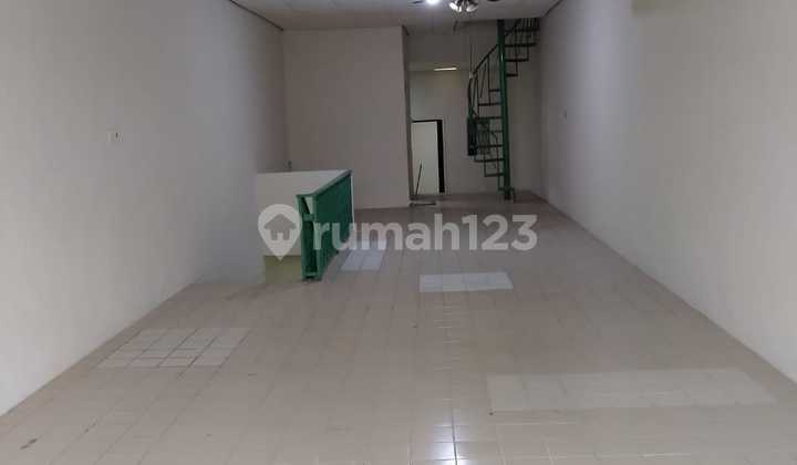 Ruko bagus,strategis,siap pakai,2 lantai, daerah ramai di jalanan raya Buaran,Jakarta timur 13