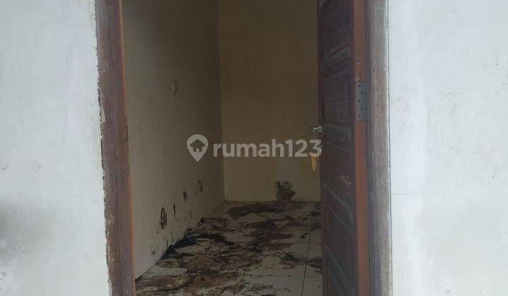Gudang murah,strategis,siap pakai di jalan raya Pekayon,bekasi selatan,kota bekasi 4