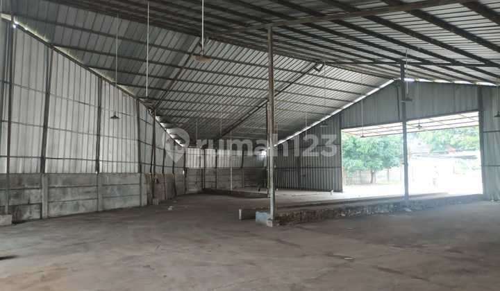 Gudang murah,strategis,siap pakai di jalan raya Pekayon,bekasi selatan,kota bekasi 10