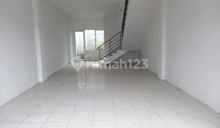 Ruko 67 m, HGB, Bagus Sekali, murah, strategis, siap pakai, di Jalan utama perumahan duta harapan, bekasi utara, kota bekasi 4