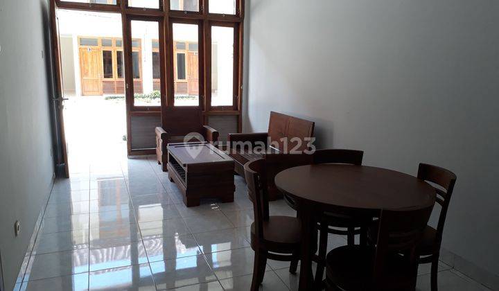 Rumah Sewa 2lt Full Furnish Lokasi Strategis Di Pondok Ranji, Bintaro  2