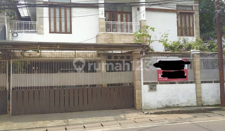 Jual Rumah Besar Area Komersil Siap Huni Lokasi Ciganjur 1