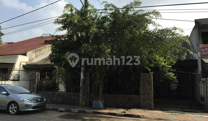 For Sale House on Nyimas Melati Street Near Sd Negeri 6 Elementary School 2