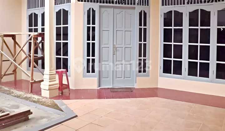 Rumah 2 Lantai di Komplek Ddn Duren Sawit, Jakarta Timur 2